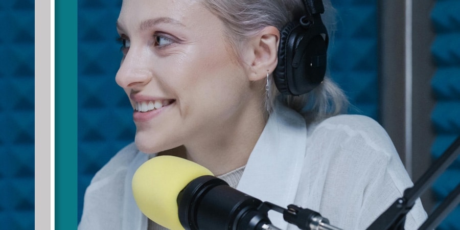 Financial advisor in a media interview